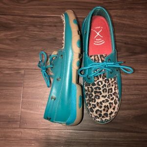 TWISTED X TURQUOISE and CHEETAH DRIVING MOCS